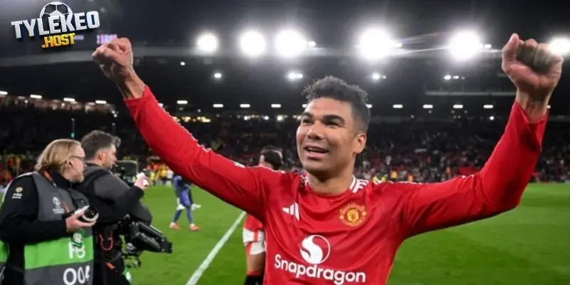 Casemiro được săn đón khi rời MU, Marco Carnesecchi được tranh giành