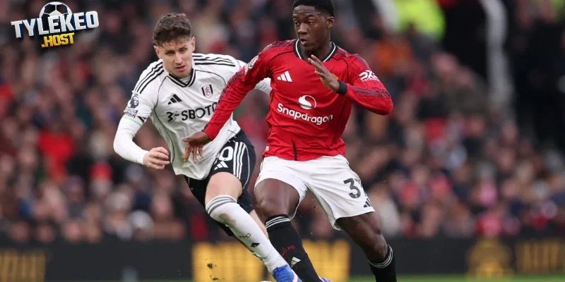 Kobbie Mainoo trỗi dậy khiến MU đổi hướng, Carrick sẵn sàng