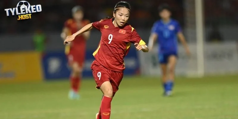 Huỳnh Như là thủ lĩnh của đội bóng